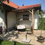 Knusperhaus Mit Garten